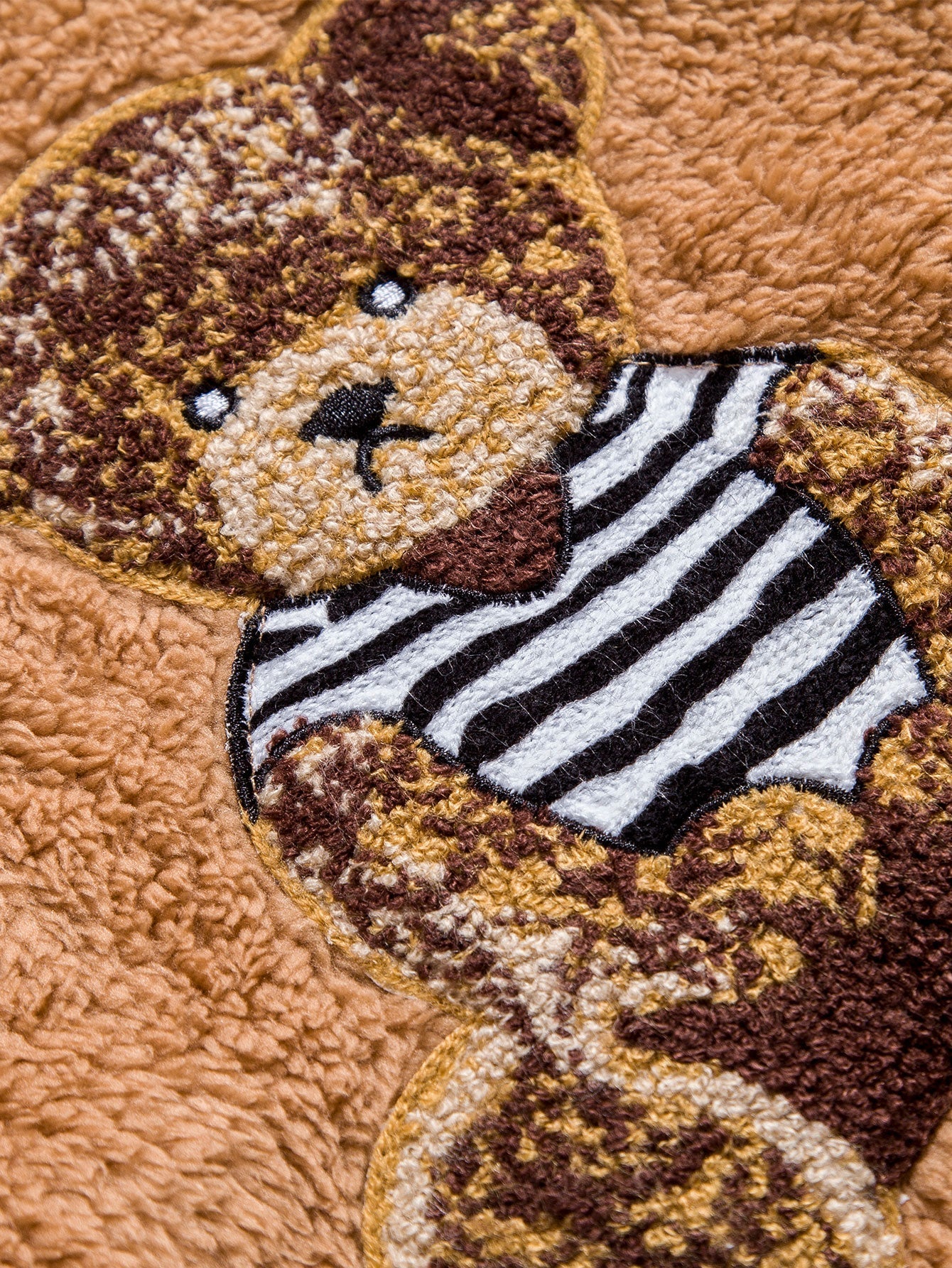 VARENO Bear Embroidered Hoodie